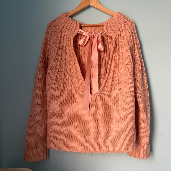 Open-Back Pink Knit Ribbon Sweater - Picture 1 of 6